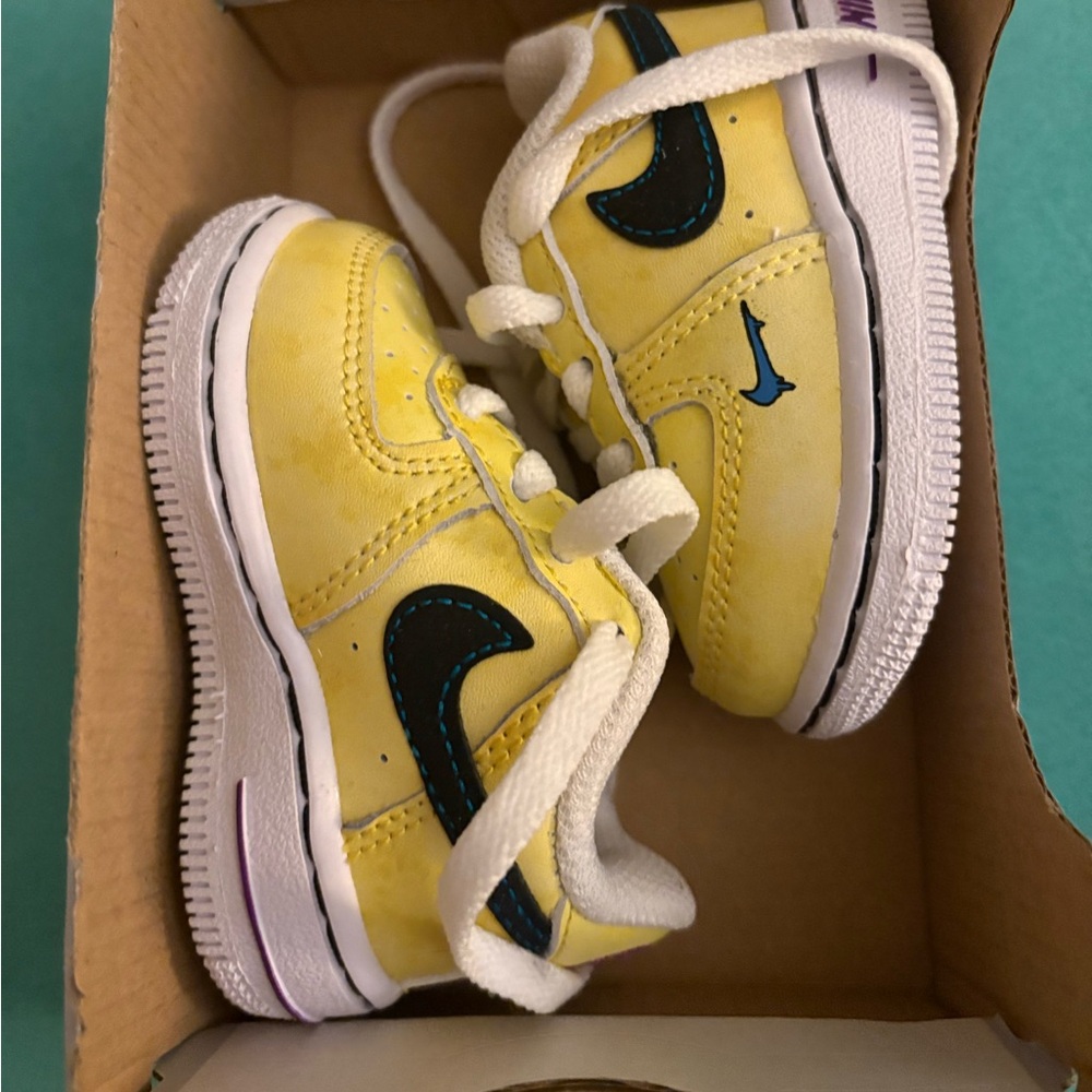 New Nike Air Force 1